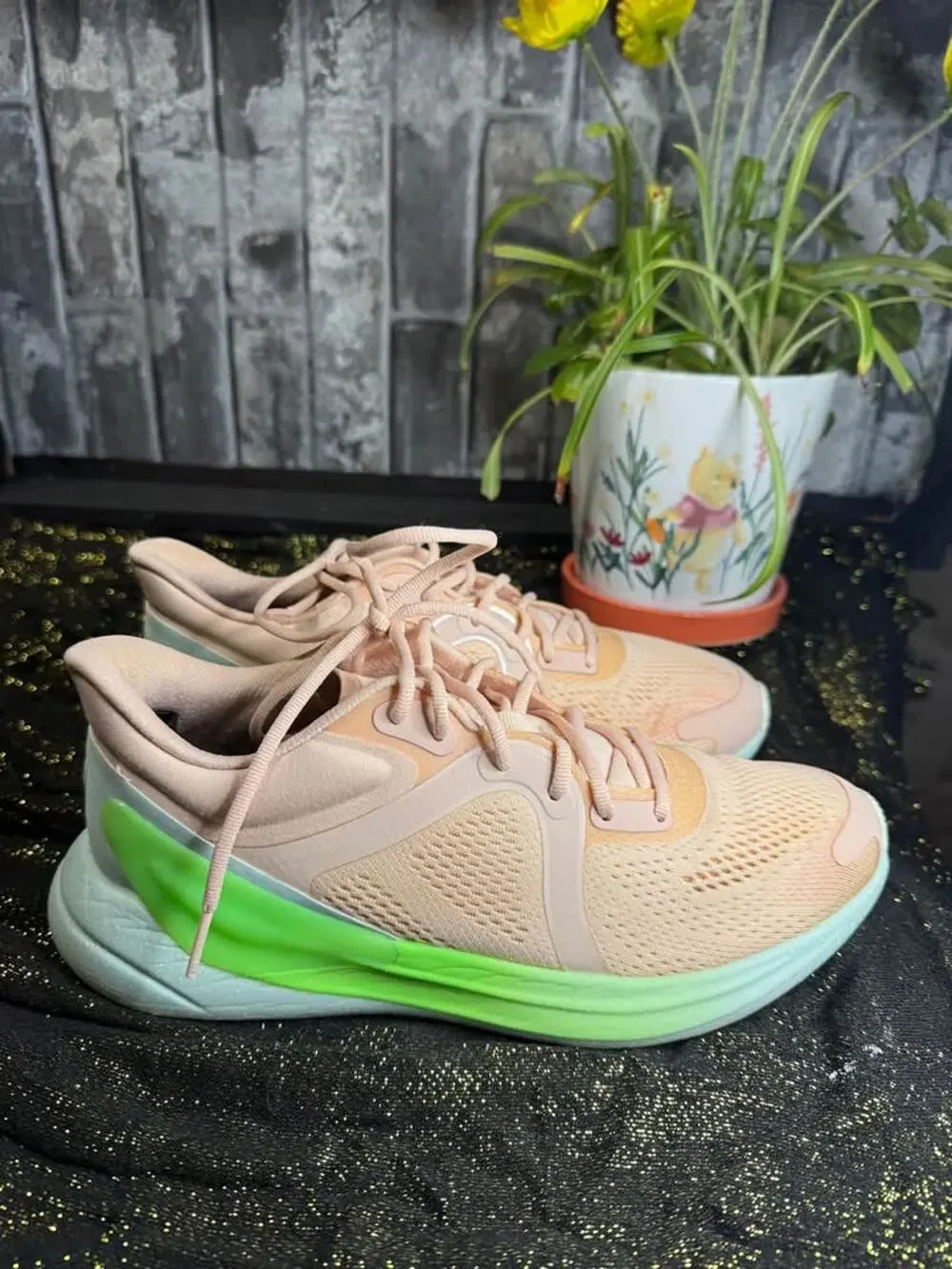 Lululemon Blissfeel Women's Running Shoes - Butter Pink / Scream Green (Size 9)